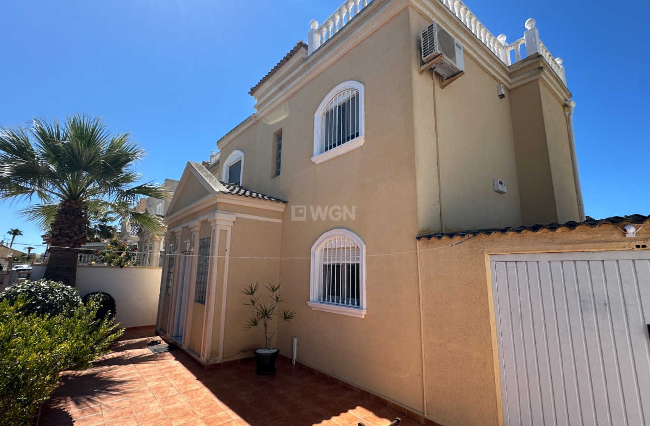 Odsprzedaż - Villa - Torrevieja - Costa Blanca