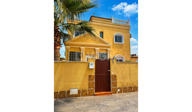 Odsprzedaż - Villa - Torrevieja - Costa Blanca