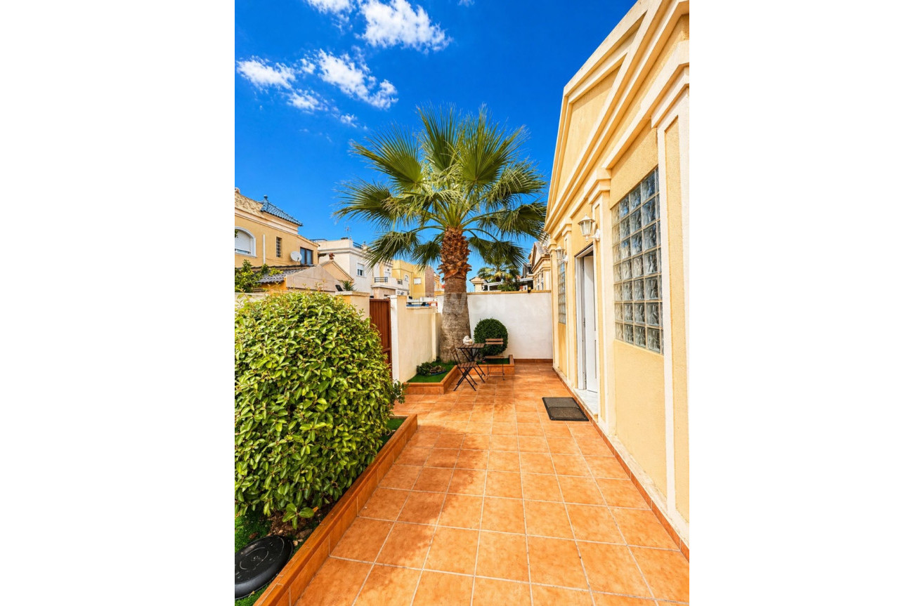Odsprzedaż - Villa - Torrevieja - Costa Blanca