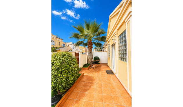 Odsprzedaż - Villa - Torrevieja - Costa Blanca