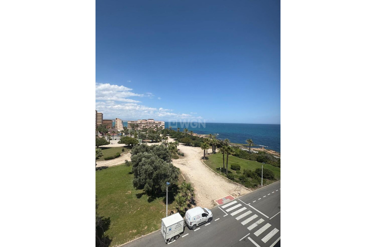 Odsprzedaż - Mieszkanie w bloku - Torrevieja - Cabo Cervera