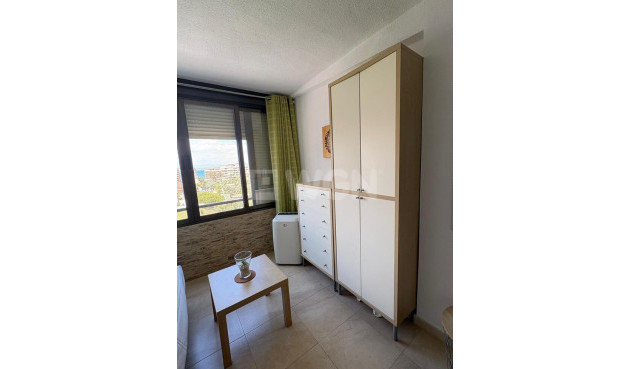 Odsprzedaż - Mieszkanie w bloku - Torrevieja - Cabo Cervera