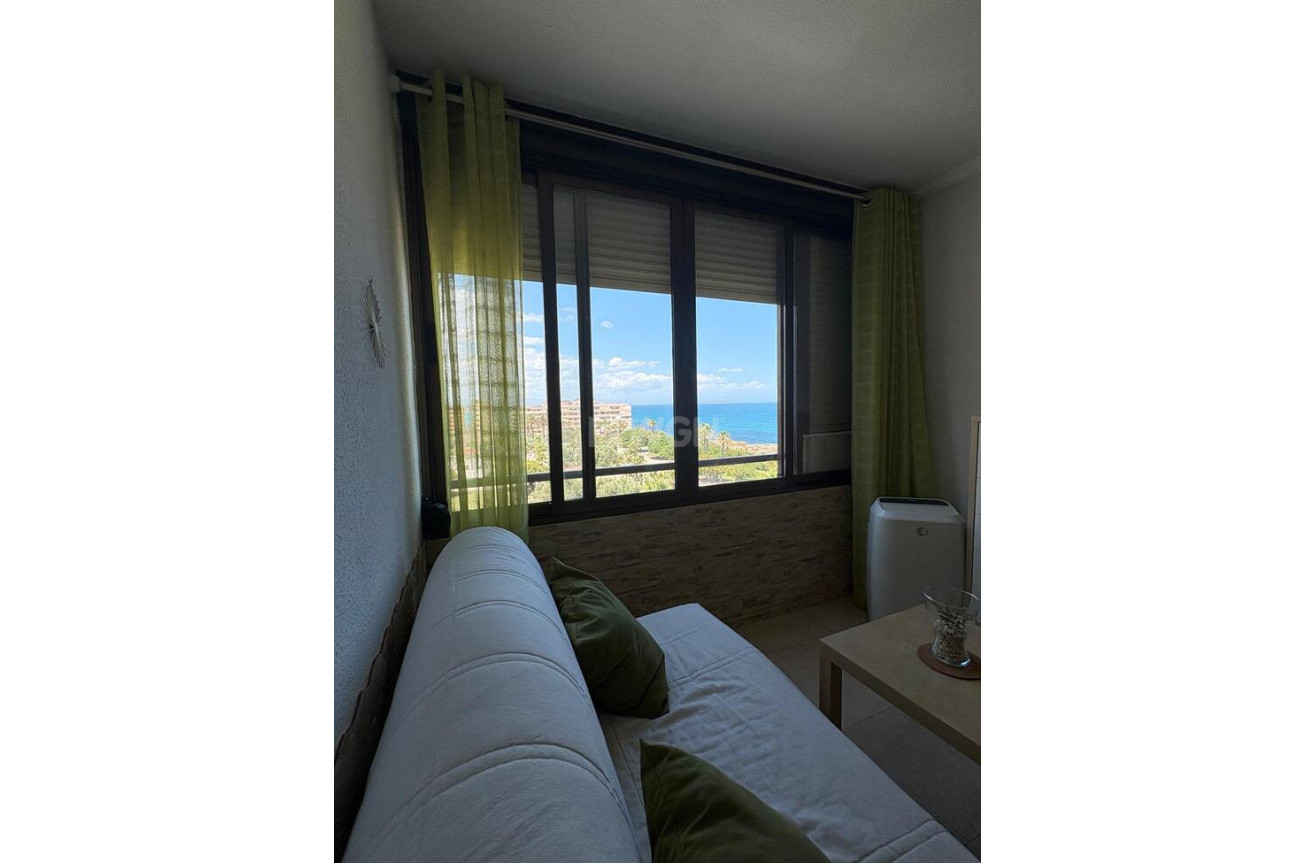Odsprzedaż - Mieszkanie w bloku - Torrevieja - Cabo Cervera