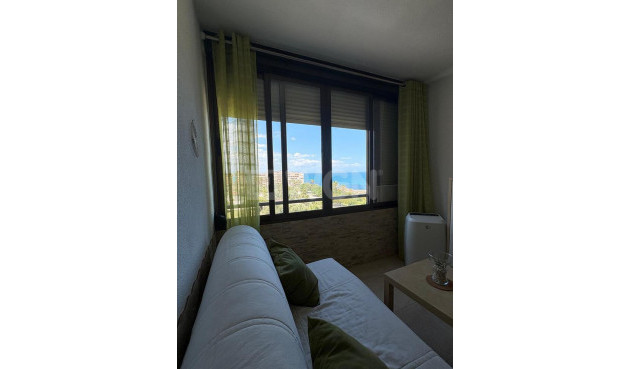 Odsprzedaż - Mieszkanie w bloku - Torrevieja - Cabo Cervera