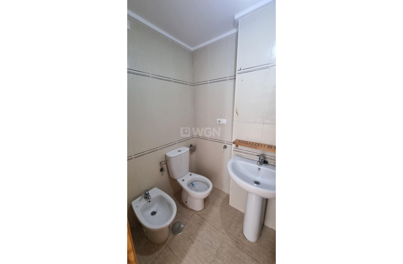 Odsprzedaż - Mieszkanie w bloku - Torrevieja - El Molino