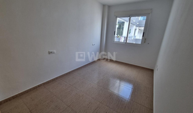 Odsprzedaż - Mieszkanie w bloku - Torrevieja - El Molino