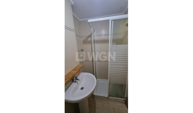 Odsprzedaż - Mieszkanie w bloku - Torrevieja - El Molino