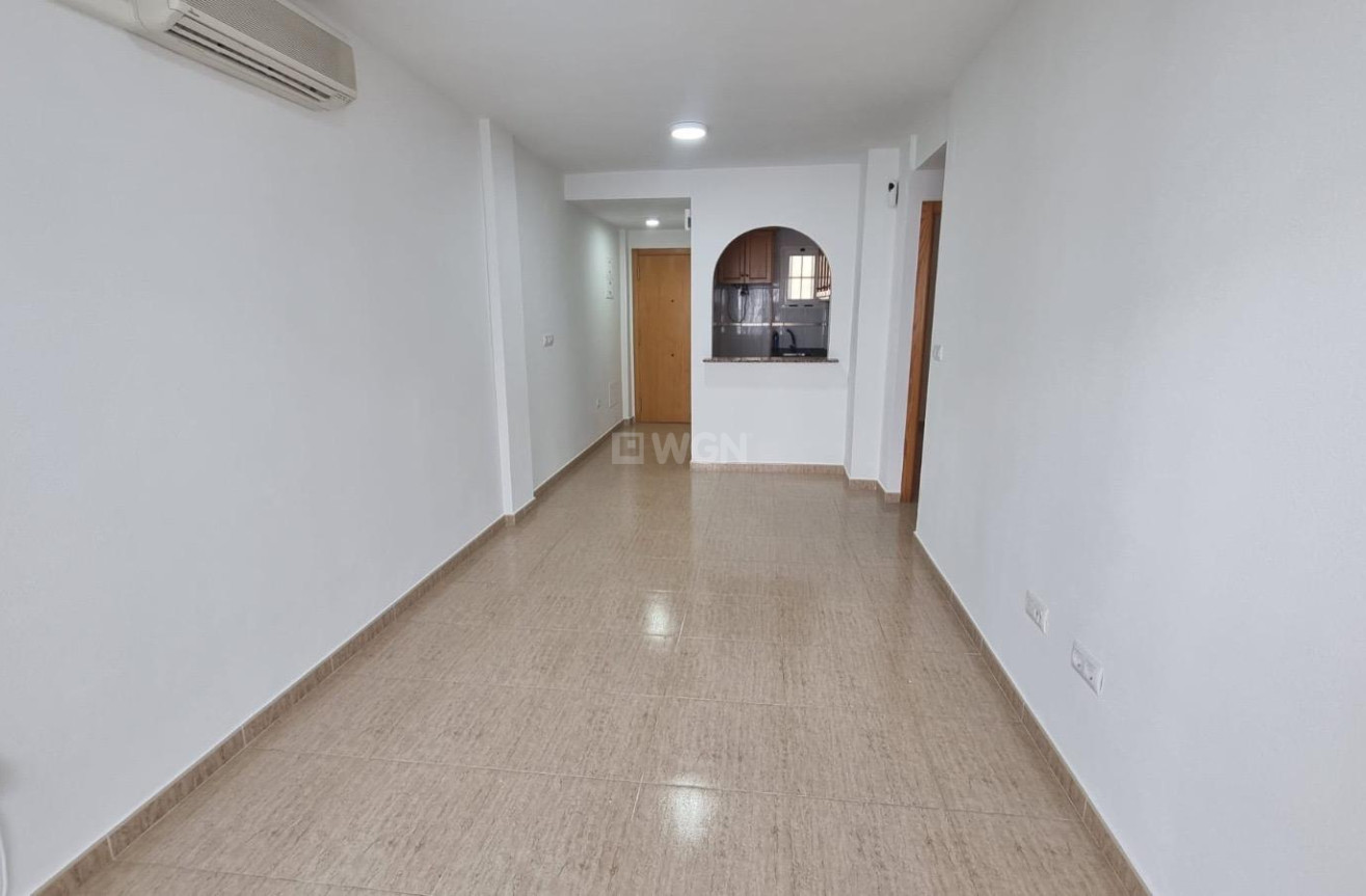 Odsprzedaż - Mieszkanie w bloku - Torrevieja - El Molino