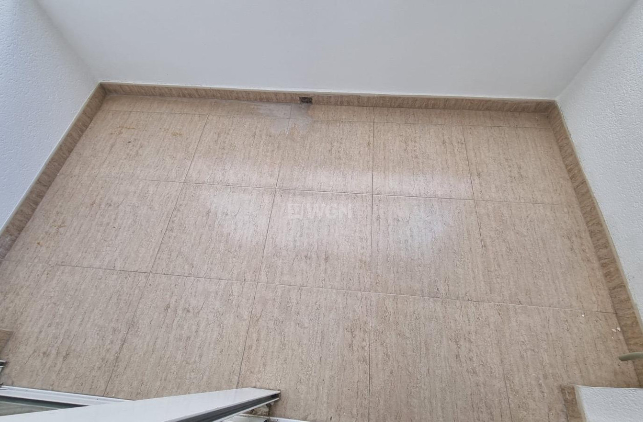 Odsprzedaż - Mieszkanie w bloku - Torrevieja - El Molino