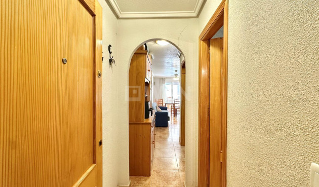 Odsprzedaż - Mieszkanie w bloku - Torrevieja - Centro