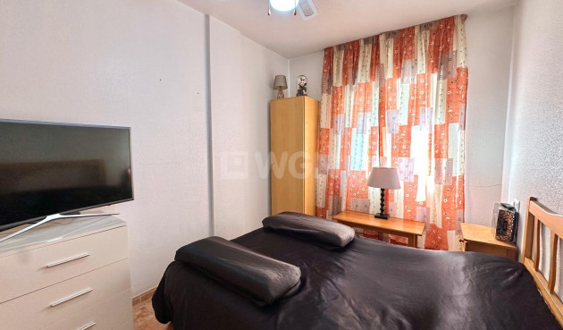 Odsprzedaż - Mieszkanie w bloku - Torrevieja - Centro