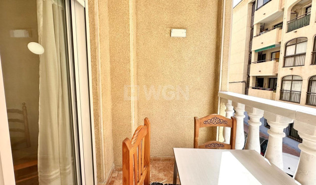 Odsprzedaż - Mieszkanie w bloku - Torrevieja - Centro