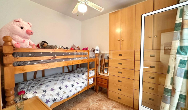 Odsprzedaż - Mieszkanie w bloku - Torrevieja - Centro