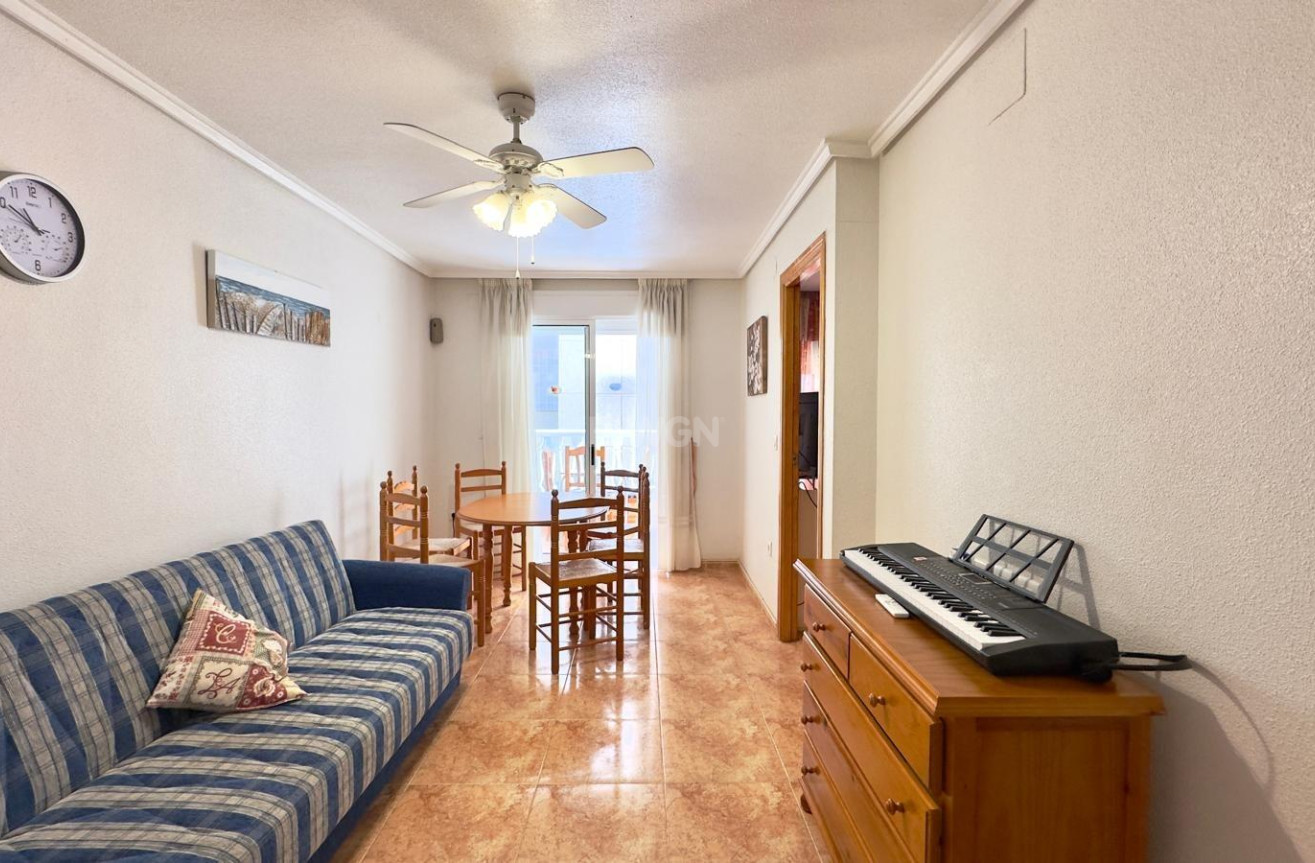 Odsprzedaż - Mieszkanie w bloku - Torrevieja - Centro