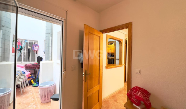 Odsprzedaż - Mieszkanie w bloku - Torrevieja - Centro