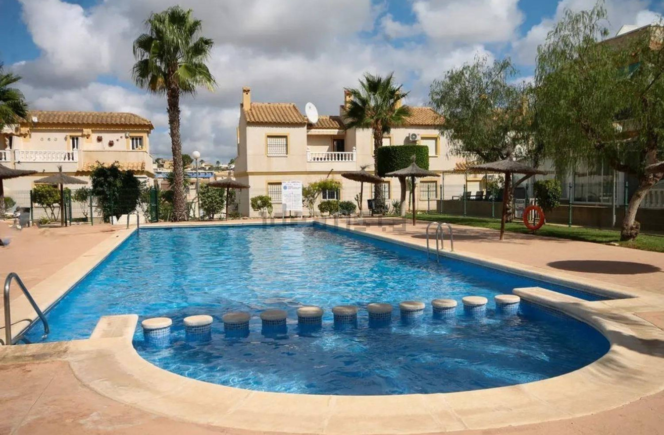Odsprzedaż - Villa - Orihuela Costa - Las Filipinas