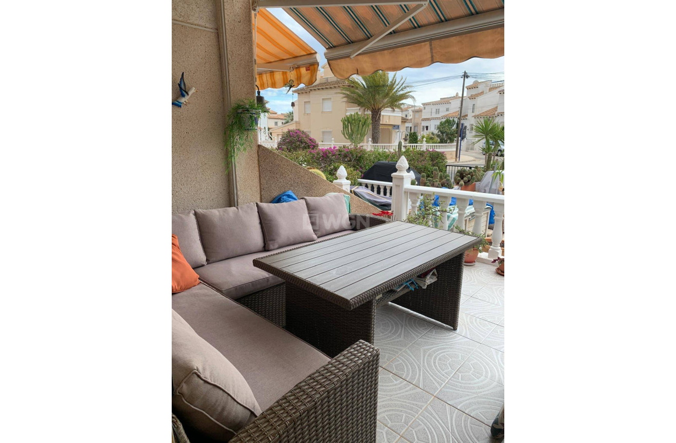 Odsprzedaż - Villa - Orihuela Costa - Las Filipinas