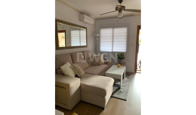 Odsprzedaż - Villa - Orihuela Costa - Las Filipinas