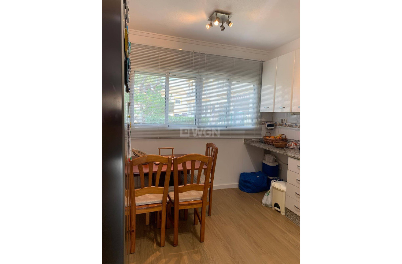 Odsprzedaż - Villa - Orihuela Costa - Las Filipinas