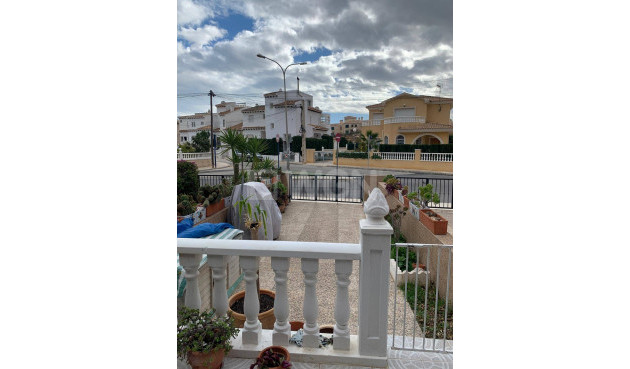 Odsprzedaż - Villa - Orihuela Costa - Las Filipinas