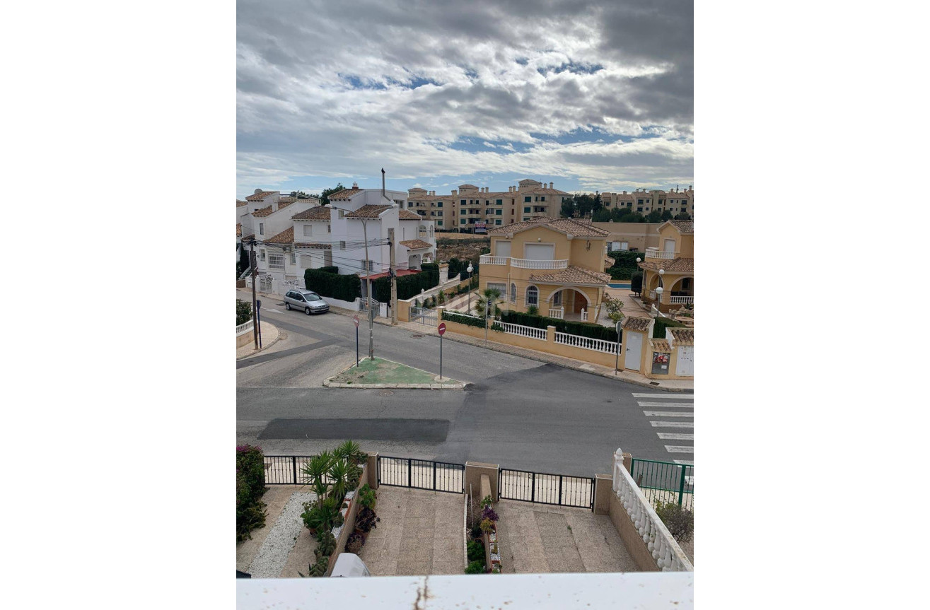 Odsprzedaż - Villa - Orihuela Costa - Las Filipinas