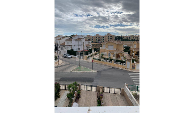 Odsprzedaż - Villa - Orihuela Costa - Las Filipinas