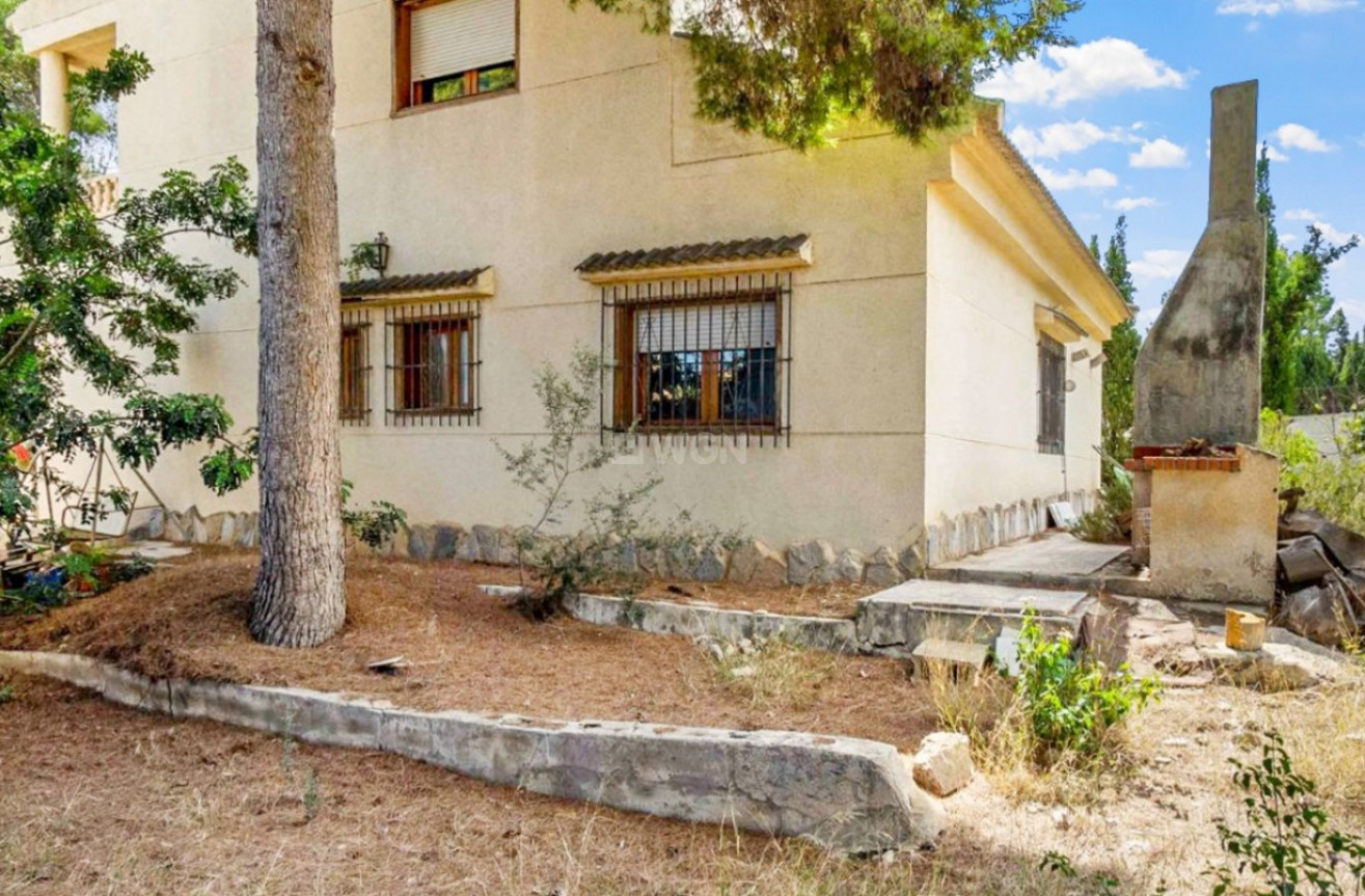 Odsprzedaż - Villa - Torrevieja - Costa Blanca