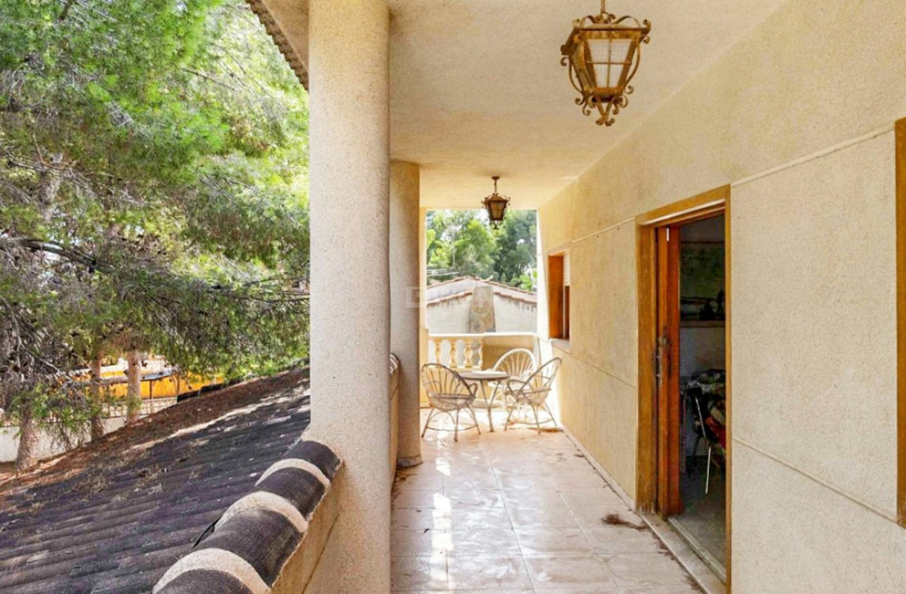 Odsprzedaż - Villa - Torrevieja - Costa Blanca