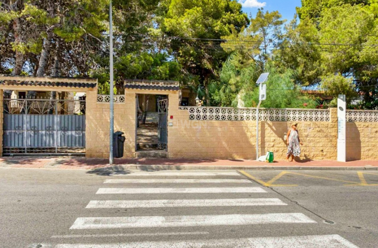 Odsprzedaż - Villa - Torrevieja - Costa Blanca