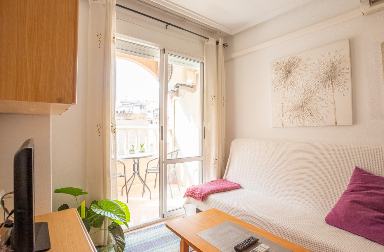 Odsprzedaż - Mieszkanie w bloku - Torrevieja - Costa Blanca