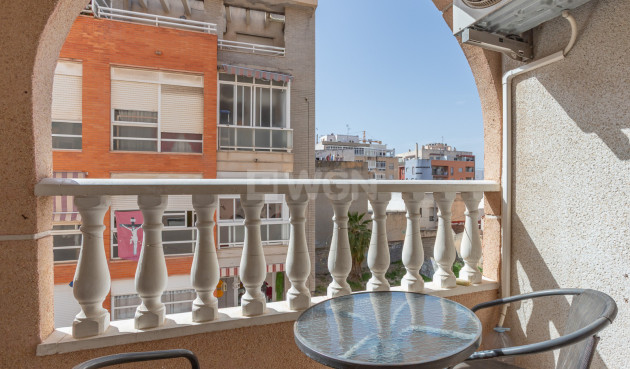 Odsprzedaż - Mieszkanie w bloku - Torrevieja - Costa Blanca