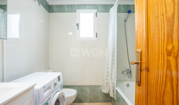 Odsprzedaż - Mieszkanie w bloku - Torrevieja - Costa Blanca