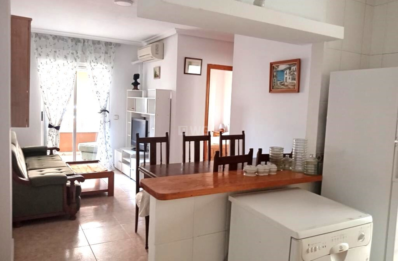 Odsprzedaż - Mieszkanie w bloku - Torrevieja - El Molino