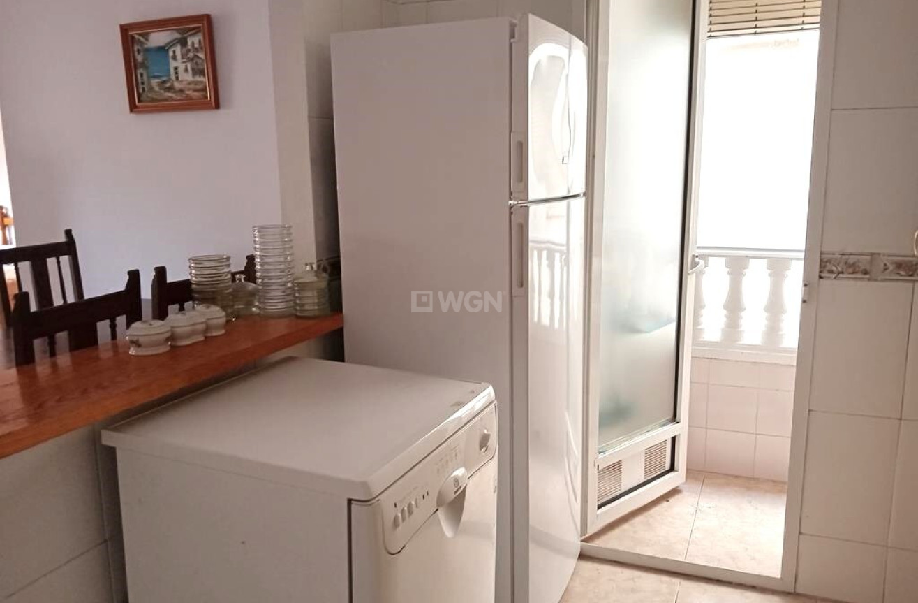 Odsprzedaż - Mieszkanie w bloku - Torrevieja - El Molino