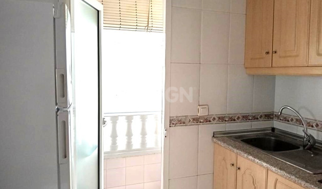 Odsprzedaż - Mieszkanie w bloku - Torrevieja - El Molino