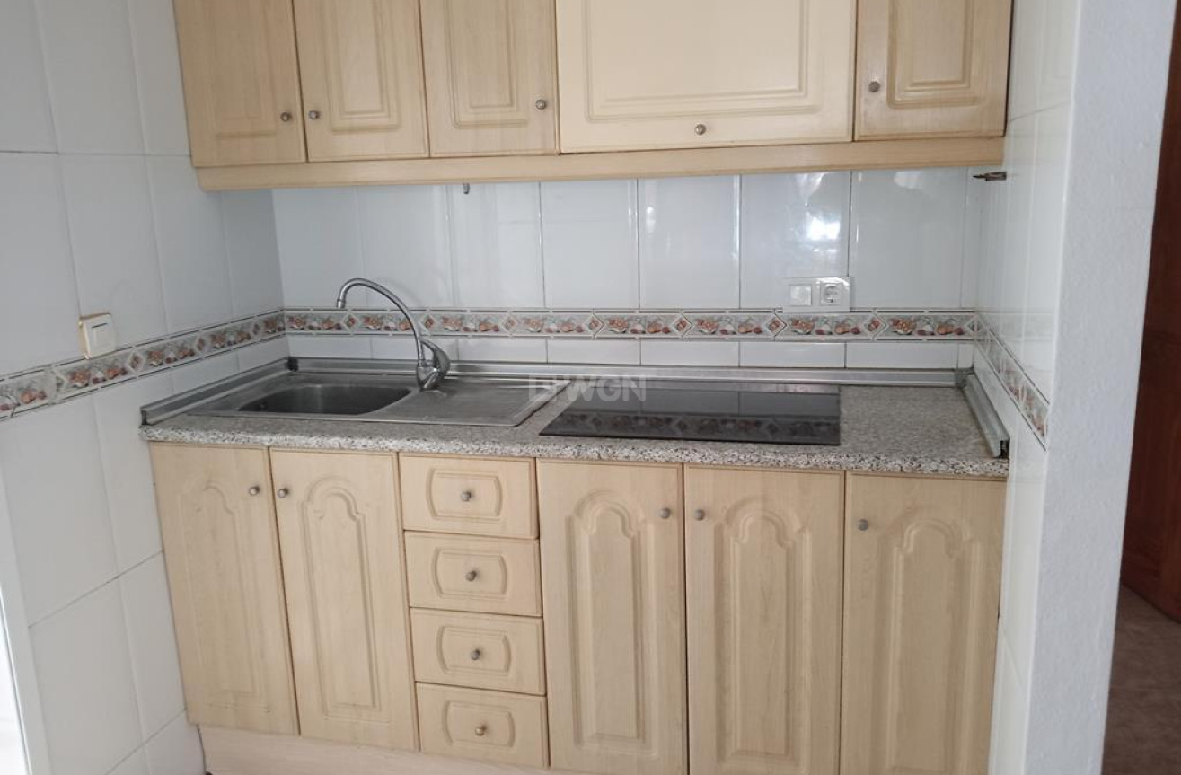 Odsprzedaż - Mieszkanie w bloku - Torrevieja - El Molino