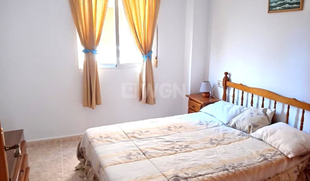 Odsprzedaż - Mieszkanie w bloku - Torrevieja - El Molino
