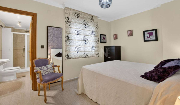 Odsprzedaż - Mieszkanie w bloku - Torrevieja - Costa Blanca