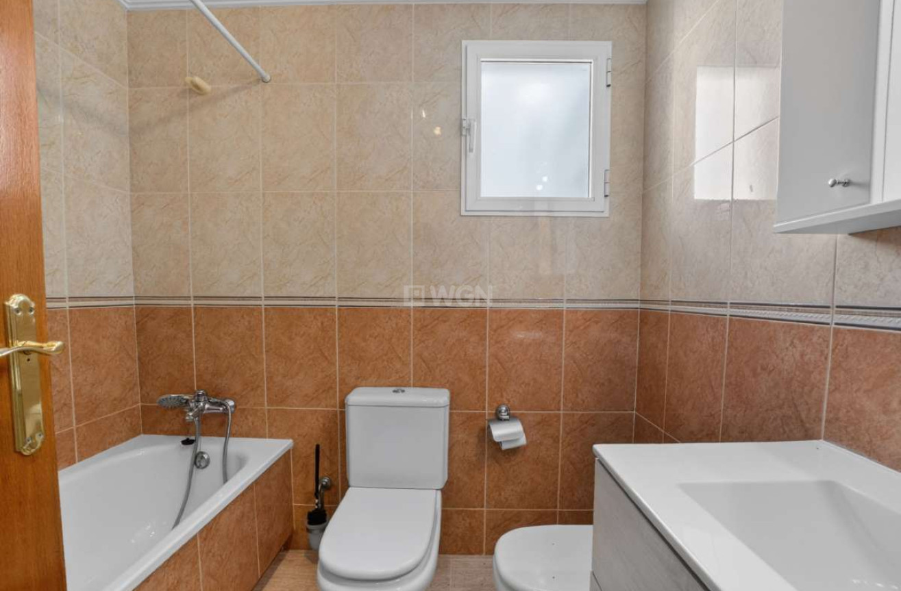 Odsprzedaż - Mieszkanie w bloku - Torrevieja - Costa Blanca