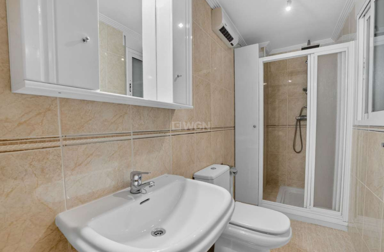 Odsprzedaż - Mieszkanie w bloku - Torrevieja - Costa Blanca