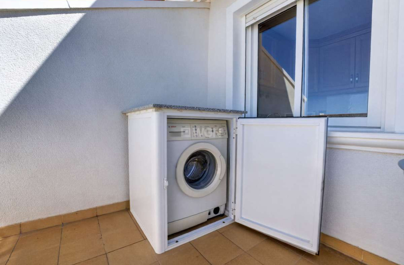 Odsprzedaż - Mieszkanie w bloku - Torrevieja - Costa Blanca