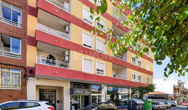 Odsprzedaż - Mieszkanie w bloku - Torrevieja - Costa Blanca