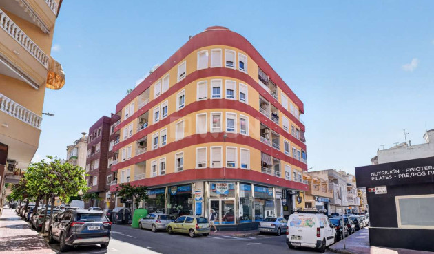 Odsprzedaż - Mieszkanie w bloku - Torrevieja - Costa Blanca