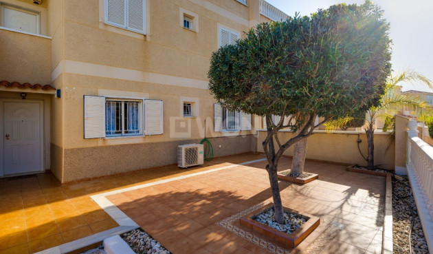 Odsprzedaż - Mieszkanie w bloku - Orihuela Costa - Costa Blanca