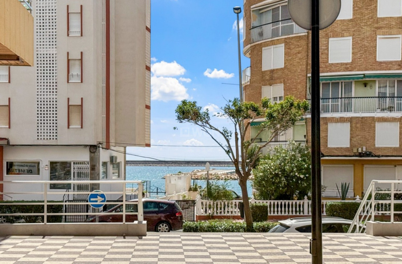 Odsprzedaż - Mieszkanie w bloku - Torrevieja - Costa Blanca