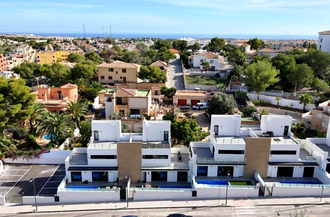 Odsprzedaż - Villa - Villamartin - Costa Blanca