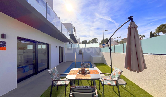 Odsprzedaż - Villa - Villamartin - Costa Blanca