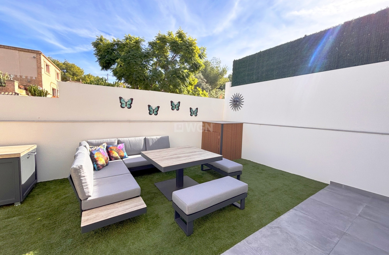 Odsprzedaż - Villa - Villamartin - Costa Blanca