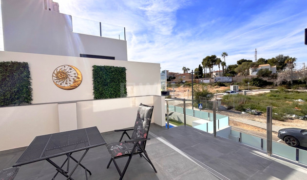 Odsprzedaż - Villa - Villamartin - Costa Blanca