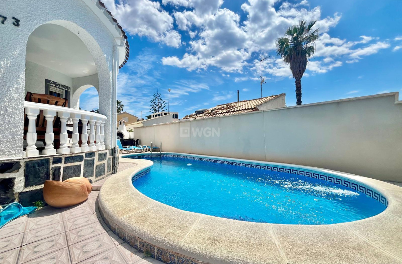 Odsprzedaż - Villa - Orihuela Costa - La Florida